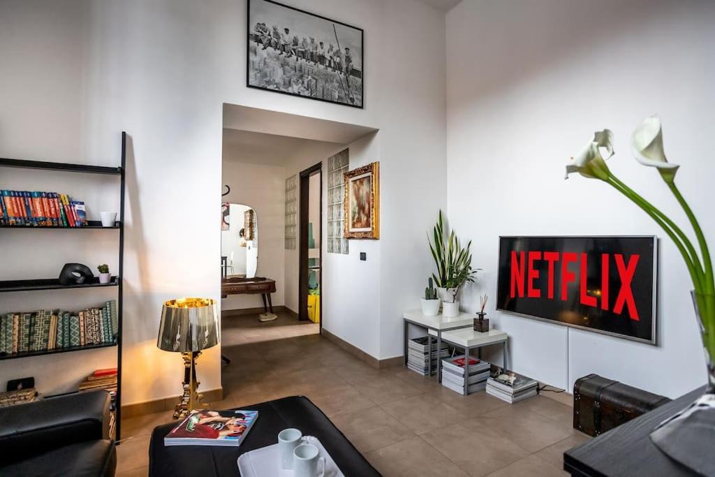 Life Is Beautiful Design Loft Navigli Romolo, Netflix, Wifi, Ac And Street Parking Leilighet Milano Eksteriør bilde