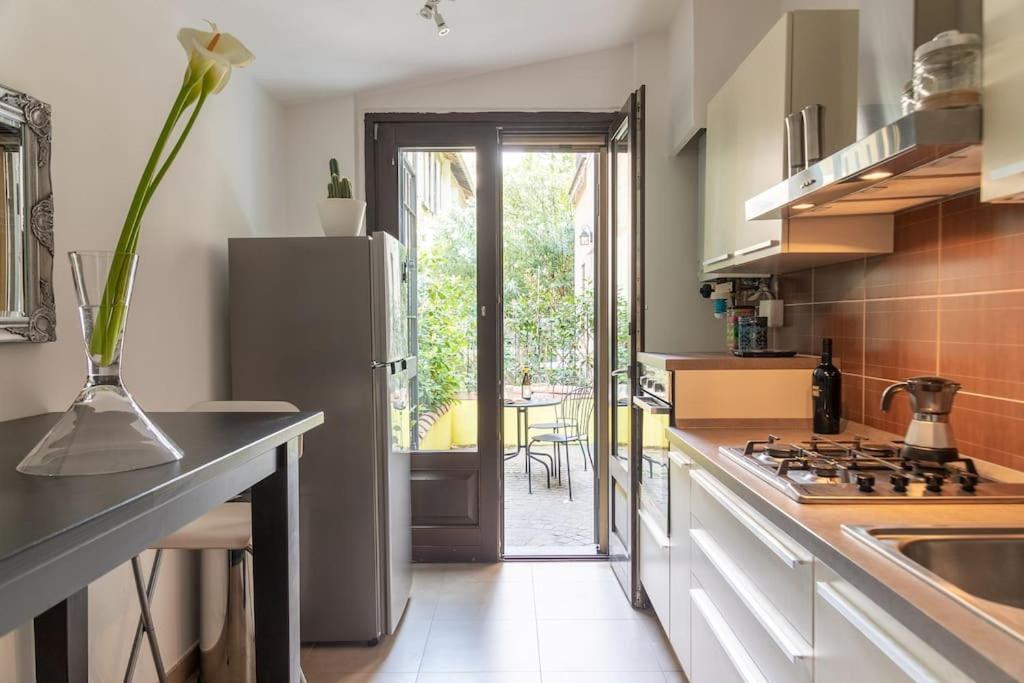 Life Is Beautiful Design Loft Navigli Romolo, Netflix, Wifi, Ac And Street Parking Leilighet Milano Eksteriør bilde
